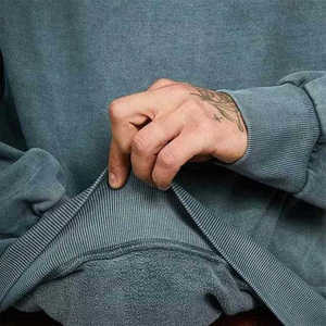 Sudadera Básica Lisa de Cuello Redondo para Hombre, Corte Regular, Lavado Ácido, Precio al por Mayor, Más Vendida, Talla y Diseño Personalizables - Product Image 5