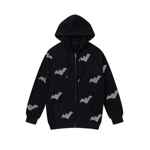 Sweat-shirt à capuche noir pour homme, imprimé chauve-souris, style streetwear décontracté surdimensionné en tricot pour l'automne - Product Image 2