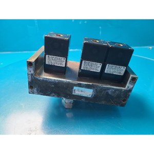 Vanne solénoïde à action directe Burkert 00173879, utilisée comme pièce détachée pour équipement semi-conducteur d'occasion - Product Image 2