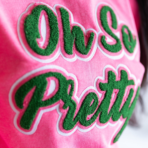 Sweat à capuche rose personnalisé pour femme avec broderie « Oh So Pretty » en vert, pull à manches longues, style décontracté et tendance - Product Image 6
