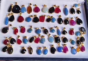 Onyx naturel pierre précieuse pendentif à facettes en acier inoxydable collier orthodoxe qualité supérieure fabrication de bijoux de mode cadeau en gros - Product Image 4