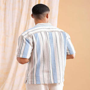 Camisa nueva, venta al por mayor, camisa informal de manga corta con cuello cubano bordado de cuello contrastante de verano para hombre - Product Image 4