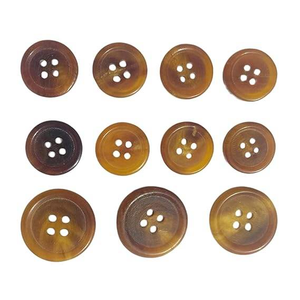 Boutons en corne véritable faits à la main de qualité supérieure, écologiques, avec des trous de forme ronde, pour cadeaux d'affaires - Product Image 1