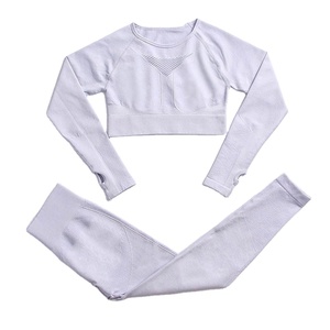 Conjunto de yoga de alto soporte con espalda cruzada y cuello redondo, leggings acanalados con costuras, top corto deportivo, ropa deportiva de 2 piezas, camuflaje, para gimnasio y entrenamiento - Product Image 5