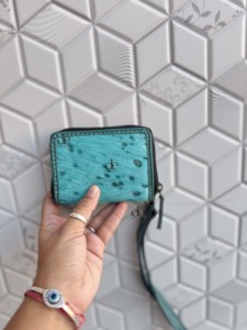 Nouvelle Pochette Mini Porte-Monnaie en Cuir Métallisé Tendance, Portefeuille Fin Élégant Couleur Turquoise avec Dragonne, Style Western Unisexe - Product Image 4