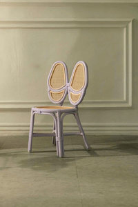 Chaise enfant en rotin papillon violet, chaise en osier pour chambre d'enfant, siège pour tout-petit, meubles en rotin faits à la main, décoration - Product Image 5