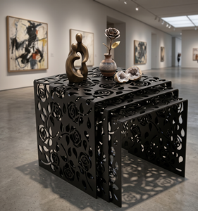 Ensemble de 3 tables gigognes modernes en métal avec motif floral découpé au laser, en fer noir, pour la décoration du salon - Product Image 1