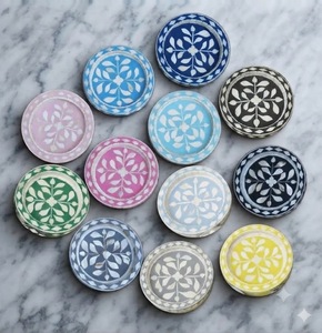 Posavasos Redondos con Incrustaciones de Madreperla de 5 mm de Grosor, Posavasos con Diseño Floral para Té, Café, Tazas Árabes - Product Image 1