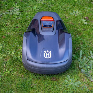 หุ่นยนต์ตัดหญ้าอัจฉริยะ Husqvarna Automower 520 เครื่องตัดหญ้าอัตโนมัติ อุปกรณ์ดูแลสวน ราคาสุดคุ้ม - Product Image 1