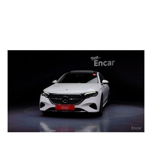 Mercedes-Benz E200 Avantgarde Classe E 2024 avec 24 739 km, conduite à gauche, boîte automatique, caméra de recul - Product Image 3