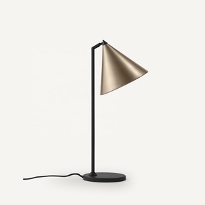Lámpara de Mesa Metálica Summit Cone con Pantalla Geométrica, Elegante Construcción de Hierro, Iluminación de Tareas Enfocada, Acento Elegante para el Hogar - Product Image 2