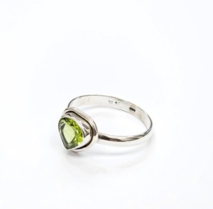 Classic Heart Shape Green Peridot <b>Ring</b> in 925 Sterling <b>Silver</b> Minimalist <b>Solitaire</b> Gemstone Jewelry for Women - Product Image 4