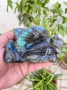 Escultura de Pez de Labradorita |   Decoración de Animales de Cristal Tallados a Mano para Coleccionistas y Minoristas de Regalos - Product Image 3
