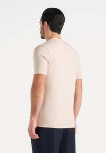 Camiseta de Hombre de Lujo con Diseño de Logotipo Personalizado, Corte Regular Vintage, Impresión Personalizada, 100% Algodón Grueso - Product Image 2