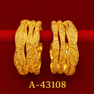 เครื่องประดับ MOLL JEWELLERS กำไลข้อมือดีไซน์ทันสมัยชุบทองบนโลหะผสมสังกะสี ประดับด้วยเพชรซิร์คอน สำหรับผู้หญิง ออกงาน รับรองโดยบุคคลที่สาม - Product Image 4