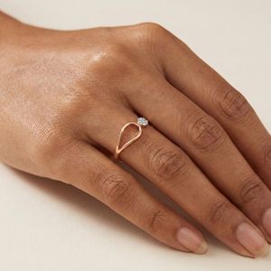 Anillo de Oro Amarillo con Diamante Natural de 0.07 Quilates, Color H I, Corte Brillante Redondo, Joyería Fina Elegante - Product Image 1