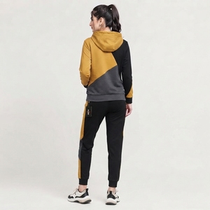 Ensemble de survêtement pour femmes, tenue de sport professionnelle, veste et pantalon de qualité supérieure, conçus pour un confort maximal, une mobilité et des performances athlétiques optimales - Product Image 6