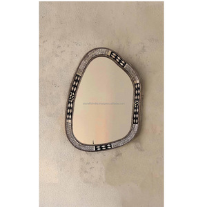 Incrustation d'os artisanale de style moderne miroir mural décoratif léger et poli au meilleur prix accent de mariage chambre à coucher salon - Product Image 1