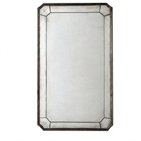 Indischer Direktlieferant Rechteckiger Gerahmter Wandspiegel Traditionelles Dekoratives Design Glasmaterial 5,0 mm Dicke