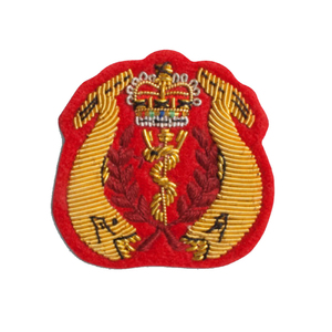 Écusson brodé main en fil de soie de haute qualité 1361 DIVING MEDICAL BADGE, emblème personnalisé, couleurs sur mesure, en toile à coudre - Product Image 1