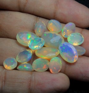 Opale naturelle d'Éthiopie, pierre précieuse de 6 à 10 mm, taille facetée, pierre lâche, jeu de couleurs multibrillantes, pour bijoux - Product Image 3