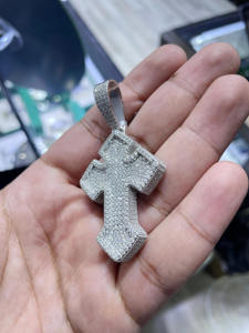 Iced Out Custom Hip Hop colgante VVS diamante 925 plata esterlina VVS Moissanite Cruz inicial colgante hombres encantos joyería fina - Product Image 4