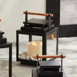 Lanterne moderne en acier inoxydable avec poignée en bois et panneaux en verre pour la Saint-Valentin, activités religieuses, décoration intérieure/extérieure - Product Image 5