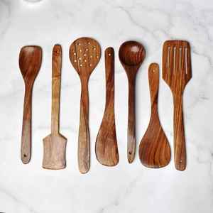 Ensemble d'ustensiles de cuisine en bois faits main de qualité supérieure, antiadhésifs, spatule, cuillère et spatule à retourner en bois naturel plaqué or rose miroir 10 ml, pour usage quotidien - Product Image 5