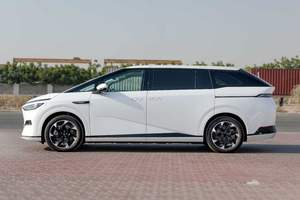 Xp En g X 9 2024 Xp E Ng G 9 Pro - Blanco por fuera, marrón por dentro, furgoneta eléctrica con batería de litio, asientos de cuero, motor doble, neumáticos R19 - Product Image 2