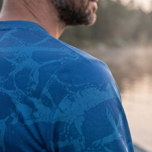 Camisa de pesca de manga larga con botones y logotipo personalizado para hombre, protección solar UPF 50+, secado rápido, 100% poliéster, ligera, con bolsillos. - Product Image 3