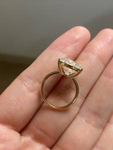 Bague de fiançailles solitaire en diamant de laboratoire taille poire de 10 carats, certifiée IGI - Product Image 3