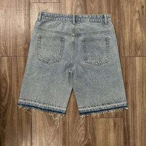 Shorts en jean baggy pour homme, style streetwear, vintage, délavé à l'acide, avec strass, ourlet brut et poches, design personnalisé - Product Image 2