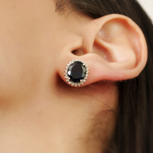 Pendientes de tuerca finos con halo de diamantes y gema de iolita natural de 4 quilates, hechos a mano, los más vendidos para mujer, joyería para uso diario - Product Image 4