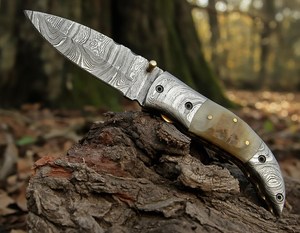 Cuchillo de bolsillo de acero de Damasco forjado a mano con punta de clip, cuchillo plegable con bloqueo Line Lock, mango de madera, OEM, ODM, personalizable, directo de fábrica - Product Image 2