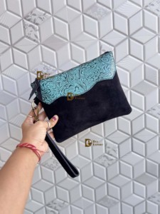 Pochette en cuir véritable, motif gravé, pochette en cuir repoussé noir, portefeuille design western, pochette en cuir à poils de vache - Product Image 4
