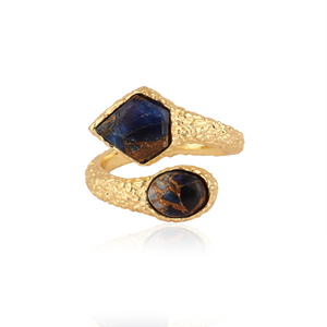 Bague pour homme en laiton massif plaqué or 18 carats, avec deux pierres précieuses inspirées du serpent en jade saphir bleu, pierre ovale fantaisie, taille ajustable. - Product Image 1