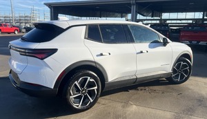 Premium Chevrolet Equinox EV LT Hybrid Front Wheel <b>Drive</b> SUV with Automatic Transmission and Sunroof - Product Image 2