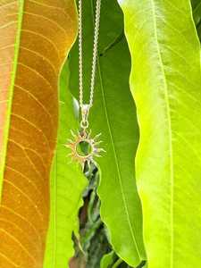 Pendentif soleil en argent sterling fait main, serti de pierres naturelles, style vintage, élégant, minimaliste, charme, cadeau d'anniversaire pour femme - Product Image 6