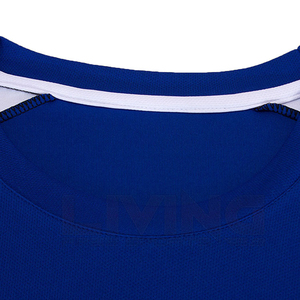Ensembles d'uniformes de football sublimés 100 % polyester à manches courtes, respirants, antibactériens, imperméables et extensibles à séchage rapide pour l'entraînement - Product Image 2