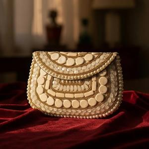 Bolso de Mano con Cierre de Solapa, Diseño Tradicional Indio Metálico Hecho a Mano, Plegable, Duradero, Portátil, con Forro de Seda, para Mujer, para Bodas - Product Image 1