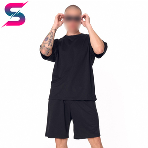 สินค้าแฟชั่นใหม่ เสื้อยืดคอกลมโอเวอร์ไซส์สีดำสำหรับผู้ชาย และชุดกางเกงขาสั้น ชุดลำลองถักสีพื้นสำหรับฤดูร้อน เสื้อผ้าใส่ออกนอกบ้าน - Product Image 6