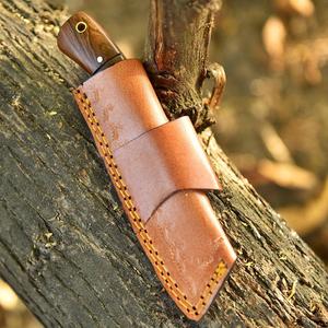 Couteau de boucher de cowboy en acier au carbone forgé à la main, à bord biseauté, personnalisé OEM, lame pleine longueur, manche en bois de rose, étui en cuir - Product Image 2