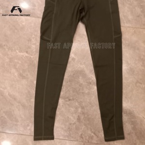 Conjunto de yoga activo de alta calidad diseñado con tela suave y transpirable, ajuste flexible, perfecto para yoga y entrenamiento físico. Con OEM. - Product Image 5