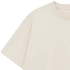 Camiseta Oversize de Algodón Crema para Hombre, Manga Corta, Cuello Redondo, Estilo Casual Urbano, con Logo Pequeño en el Pecho, Ideal para Verano - Product Image 3