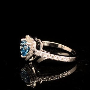 Bague de fiançailles élégante en or massif 10K 14K 18K 1,0 Ct Blue Heart Lab Grown Diamond Halo Pink Gant d'anniversaire de mariage - Product Image 3