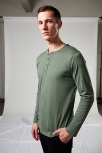 เสื้อเชิ้ตคอร์ดูรอยแขนยาวสำหรับผู้ชาย เนื้อผ้าอบอุ่น สไตล์ลำลองสำหรับฤดูหนาว ทรงปกติ - Product Image 1