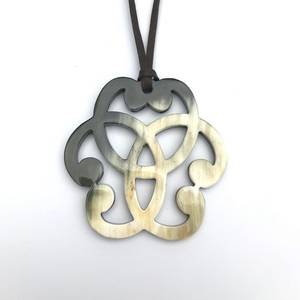 Pendentif en corne fait main, nouveau design ici - bijoux pour femmes, design luxueux - Product Image 2