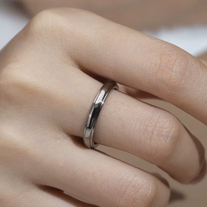 Bague de mariage unisexe en or blanc plaqué platine avec diamant taille brillant 1 carat, design minimaliste, finition lisse noir mat - Product Image 6