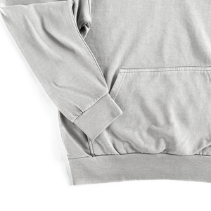 Sweat à capuche oversize coupe carrée en molleton bouclette, style streetwear, avec logo personnalisé, épaules tombantes, effet vintage délavé - Product Image 4