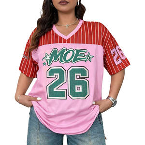 Camiseta de Fútbol Americano Rosa y Roja a Rayas, Estilo Urbano Oversize, Cuello en V, Corte Holgado, Transpirable, Poliéster, Estampado Gráfico - Product Image 5